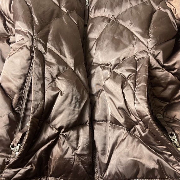 The North Face Brown Puffer Jacket - Picture 6 of 13